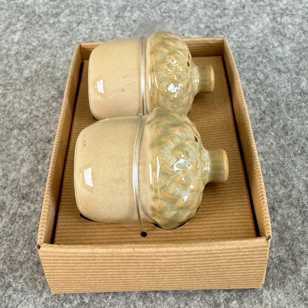 Pottery‎ Barn Salt and Pepper Shakers Acorn Fall Thanksgiving NEW